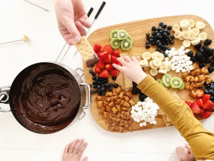 Chocolate-Fondue-Recipe.jpg