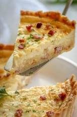 Classic-Quiche-Lorraine-Recipe-Beautiful-flaky-pastry-crust-is-paired-with-a-delicious-savory-egg-custard.-Perfect-for-breakfast-or-brunch.-1-3-728x1092-1.jpg