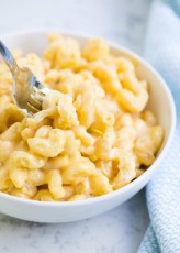 Creamy-slow-cooker-mac-and-cheese-i-heart-naptime-5-1.jpg
