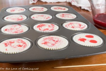 Mini-Raspberry-Swirl-Cheesecakes-with-Chocolate-Crust-0392.jpg