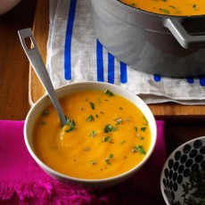 Roasted-Autumn-Vegetable-Soup_exps131562_TH143193A04_29_6b_RMS.jpg