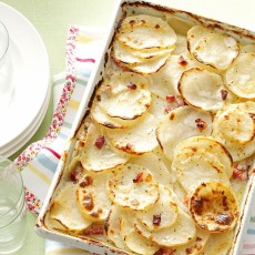 Scalloped-Potatoes-with-Ham_exps10277_OMRR2777383C07_24_3bC_RMS.jpg