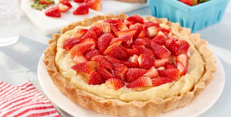 Strawberry-and-White-Chocolate-Cream-Pie_desktop.jpg
