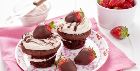 Stuffed-Chocolate-Cupcakes_desktop.jpg