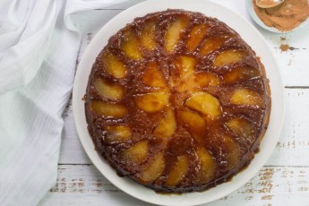 The-best-caramel-apple-upside-down-cake-bake-it-with-the-kids-and-flip-it-over-to-enjoy-for-tea-tme-5-1280x853-1.jpg