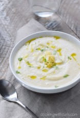 This-creamy-Roasted-Cauliflower-and-Garlic-Soup-is-sure-to-become-a-new-favorite-cookingwithcurls.com_.jpg