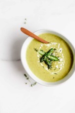 Vegan-cream-of-asparagus-soup-2.jpg