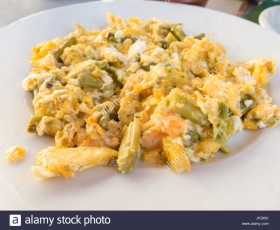 a-tapas-of-prawns-and-asparagus-mixed-with-scrambled-egg-and-potato-JF2X61.jpg