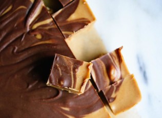 chocolate-peanut-butter-freezer-fudge.jpg