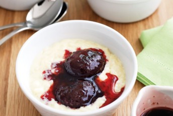 creamy-rice-pudding-with-plum-compote-13762-1.jpg