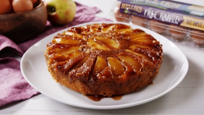 delish-caramel-apple-upside-down-cake-005-1536268361.jpg