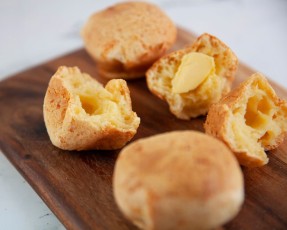 extra-puffy-brazilian-cheese-puffs.jpg
