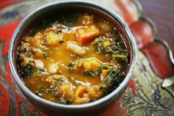 kale-roasted-vegetable-soup-horiz-a-2000.jpg