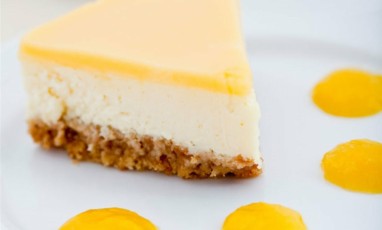 luscious-lemon-cream-cheese-cake.jpg