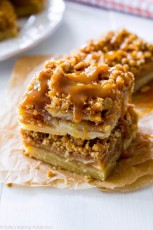 salted-caramel-apple-pie-bars-recipe.jpg