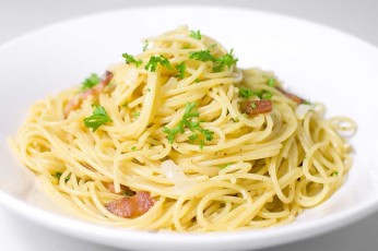 spaghetti-carbonara.pagespeed.ce_.GuOJhqRmNU-1.jpg