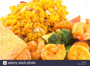 szechuan-fried-shrimp-with-chinese-vegetables-served-with-pork-fried-ER4YKD.jpg