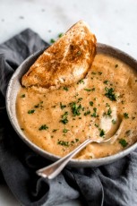 vegan-roasted-garlic-cauliflower-soup-running-on-real-food-14.jpg