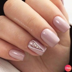List : 23 Elegant Nail Designs and Ideas for Oval Nails