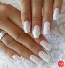 23 Elegant Nail Designs and Ideas for Oval Nails