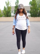 List : 23 Cute Pregnancy Outfits Worth Copying