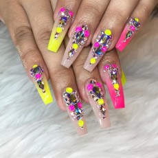 The Celebrity Nail Art Trending at the 2020 Grammys