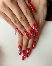 The Celebrity Nail Art Trending at the 2020 Grammys