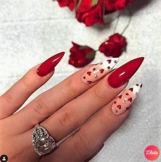 List : Valentine’s Day Acrylic Nails