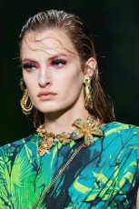 List : Versace PRE-FALL 2020 Collection