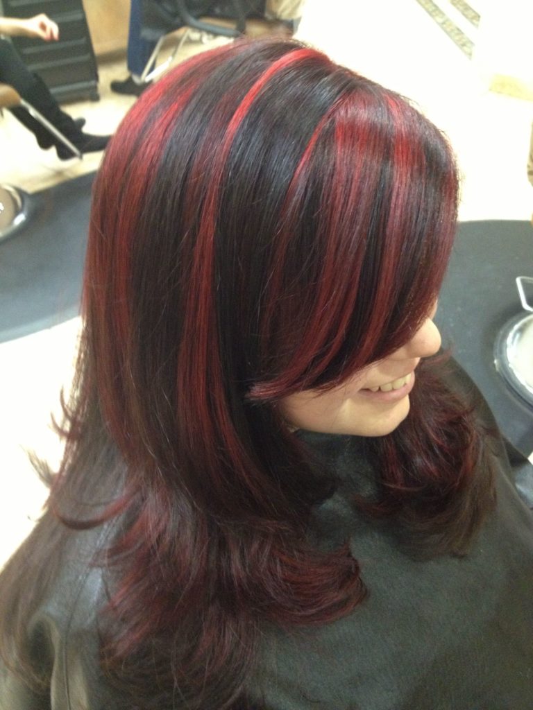 back with red highlight hair color ideas