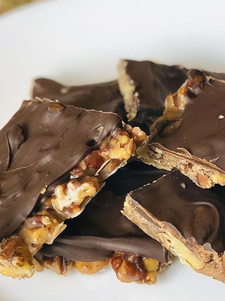 Chocolate Toffee Crunch Fudge : Recipe and best photos