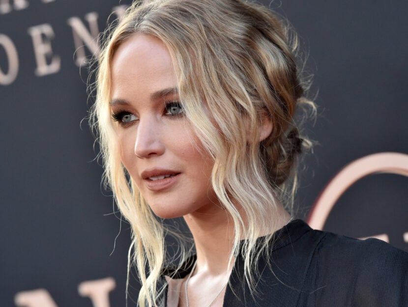 Jennifer Lawrence, light summer, has a natural blonde base that brightens, especially around the v